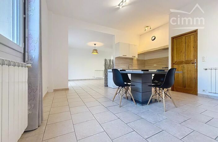 Appartement en rdc avec garage et cour. — photo 4