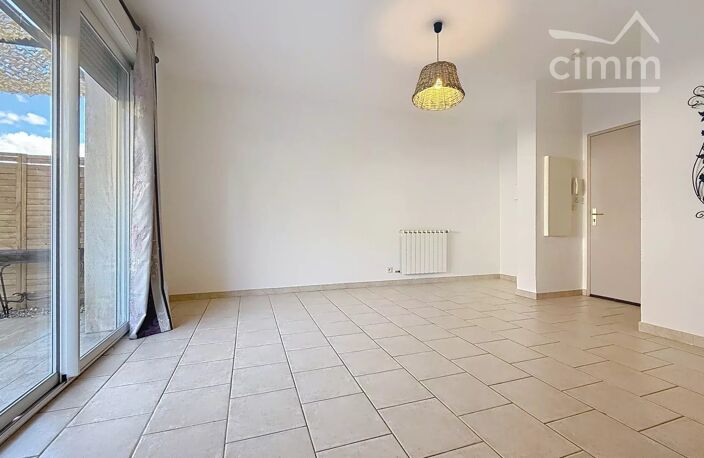 Appartement en rdc avec garage et cour. — photo 5