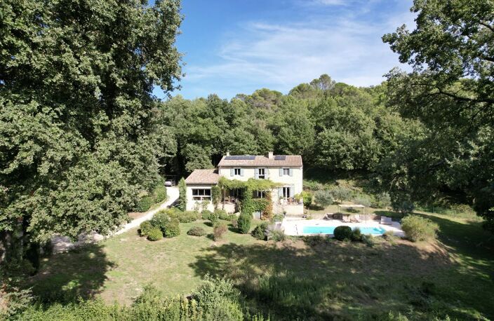Elégante propriété de 280m² dans un village renommé — photo 2