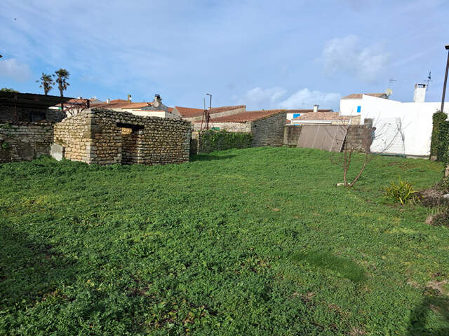Terrain au Centre de La Brée Les Bains — photo du bien