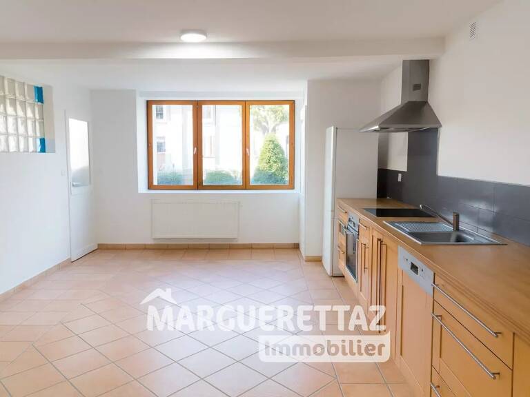MAISON 9 PIECES 255 m² – 6 SUITES + T3 INDEPENDANT — photo 1