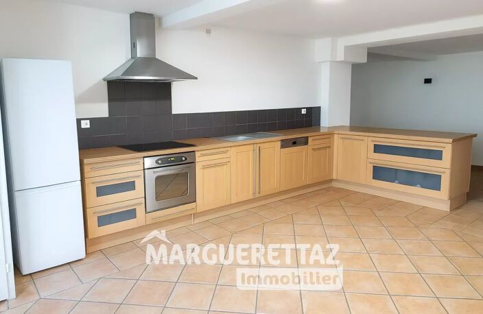 MAISON 9 PIECES 255 m² – 6 SUITES + T3 INDEPENDANT — photo 2