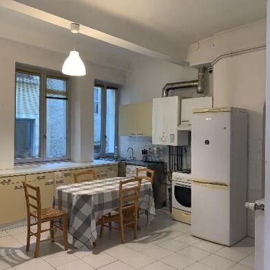 Appartement 3 pièces 820 €