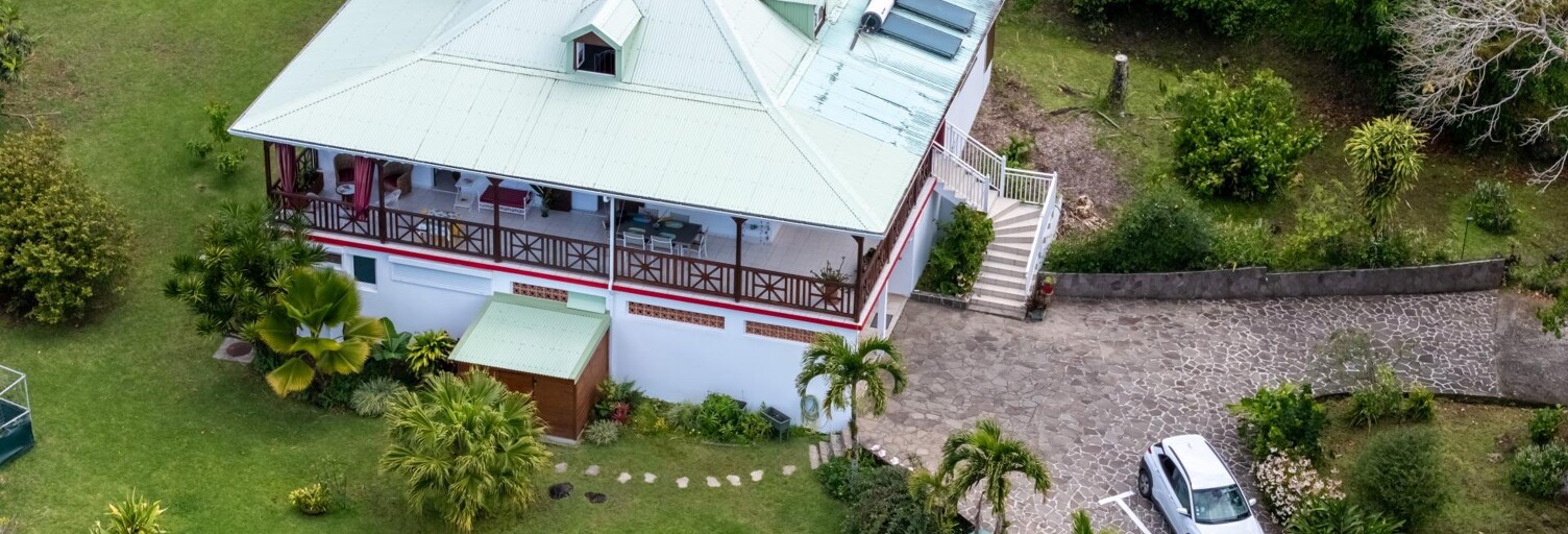 Maison 9 Pièces 290 m² à vendre à Saint-Claude (97120)