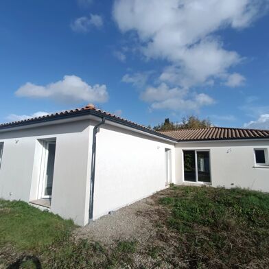 Maison 5 pièces 275600 €