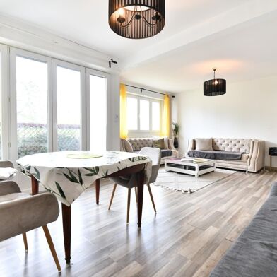 Appartement 5 pièces 230000 €