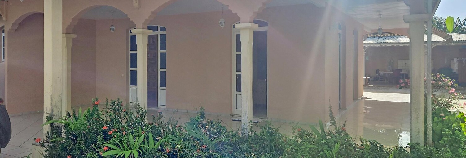 Maison 7 Pièces 225 m² à vendre à Gourbeyre (97113)