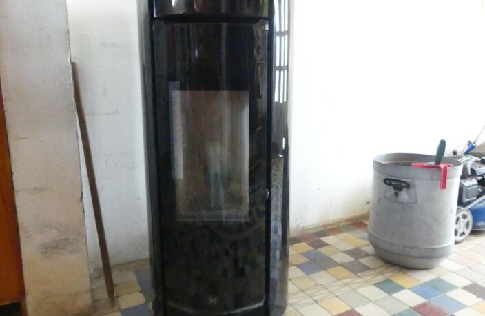 Vendu avec un poêle à pellet récent à installer !!! — photo 2