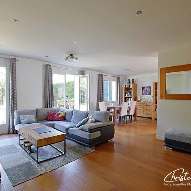 Maison 8 pièces 550000 €