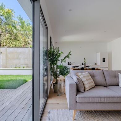 Maison 6 pièces 681625 €