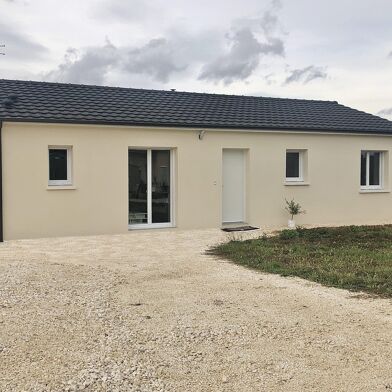 Maison 4 pièces 840 €