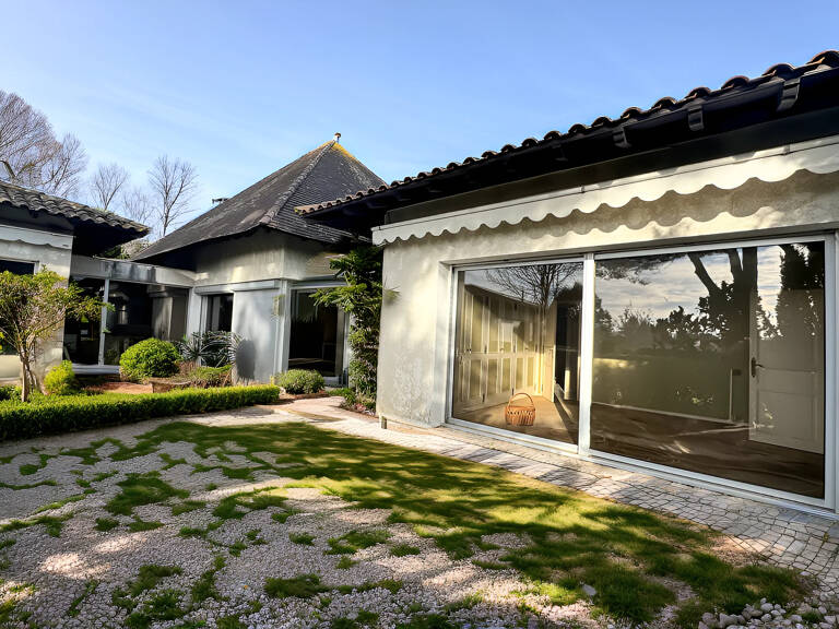 BORD DE DORDOGNE, maison d'Architecte sur 240 m2 à RENOVER — photo 1