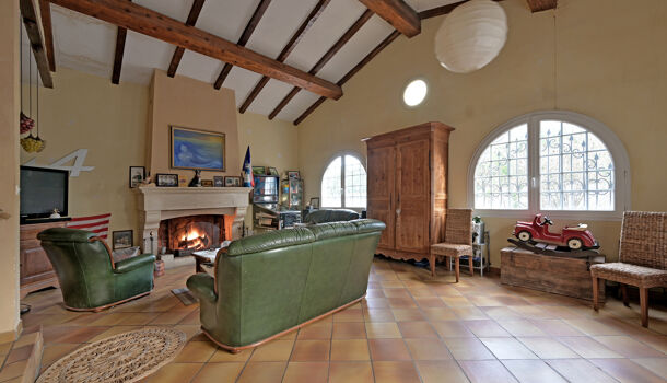 Villa / Maison 6 pièces  à vendre Aimargues 30470