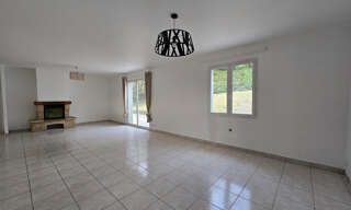 Maison 4 Pièces 113 m² à louer à Quins (12800)