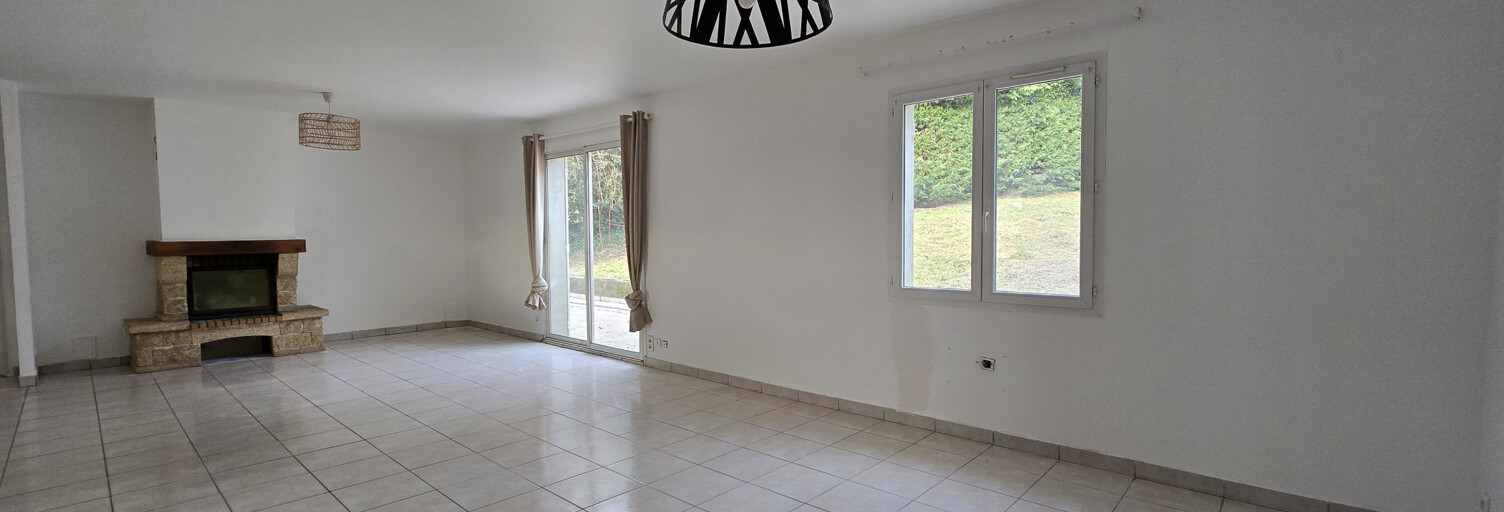 Maison 4 Pièces 113 m² à louer à Quins (12800)