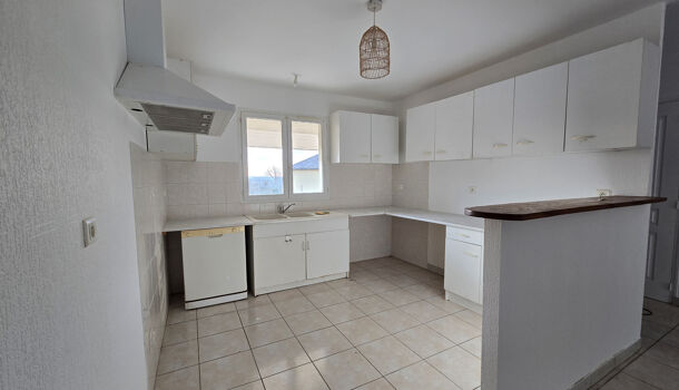 Villa / Maison 4 pièces  à louer Quins 12800