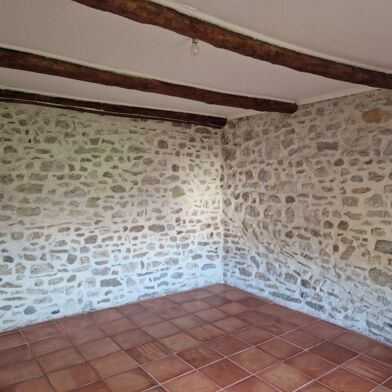 Appartement 3 pièces 490 €