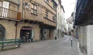 Commerce 1 Pièce 49 m² à louer à Figeac (46100)