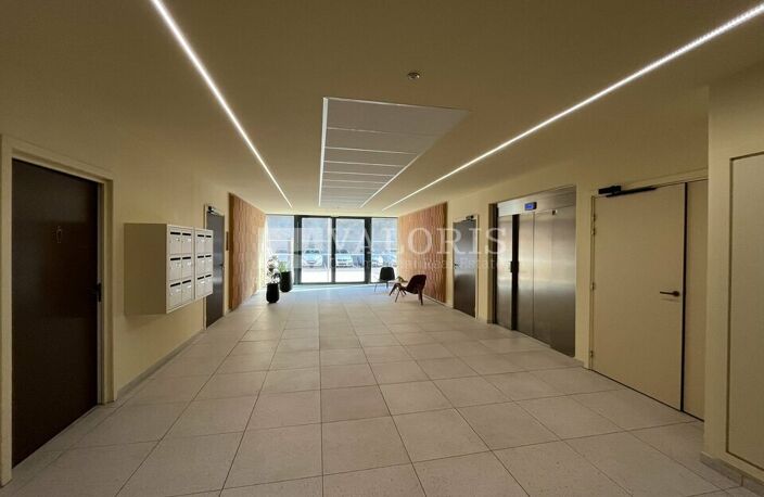 BUREAUX à LOUER — photo 2
