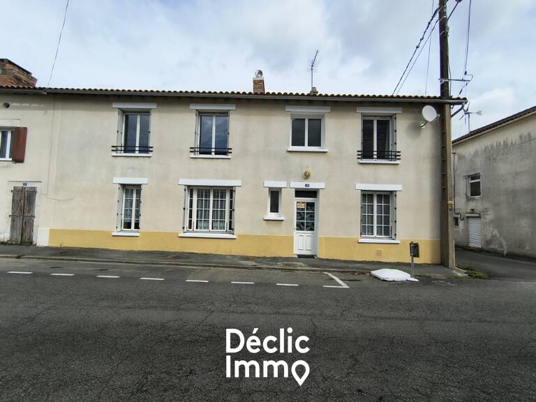 Spacieuse maison de bourg, l'alternative parfaite entre appartement et maison. — photo 1