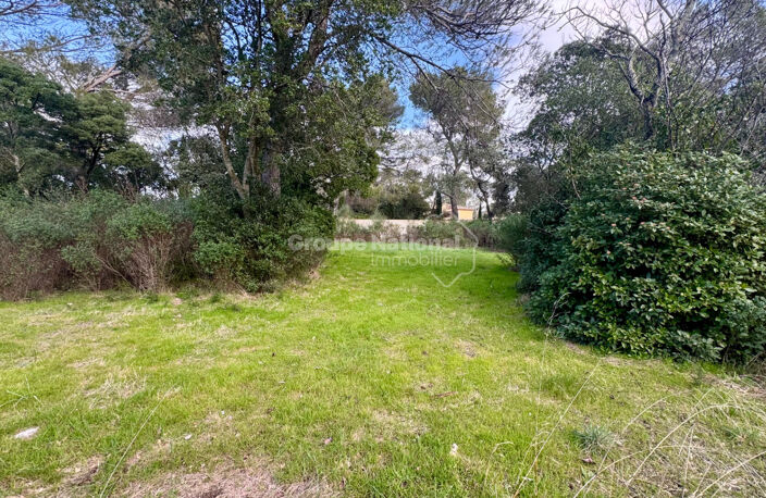 Terrain constructible de 1529 m2 - NIMES CIGALE — photo 4