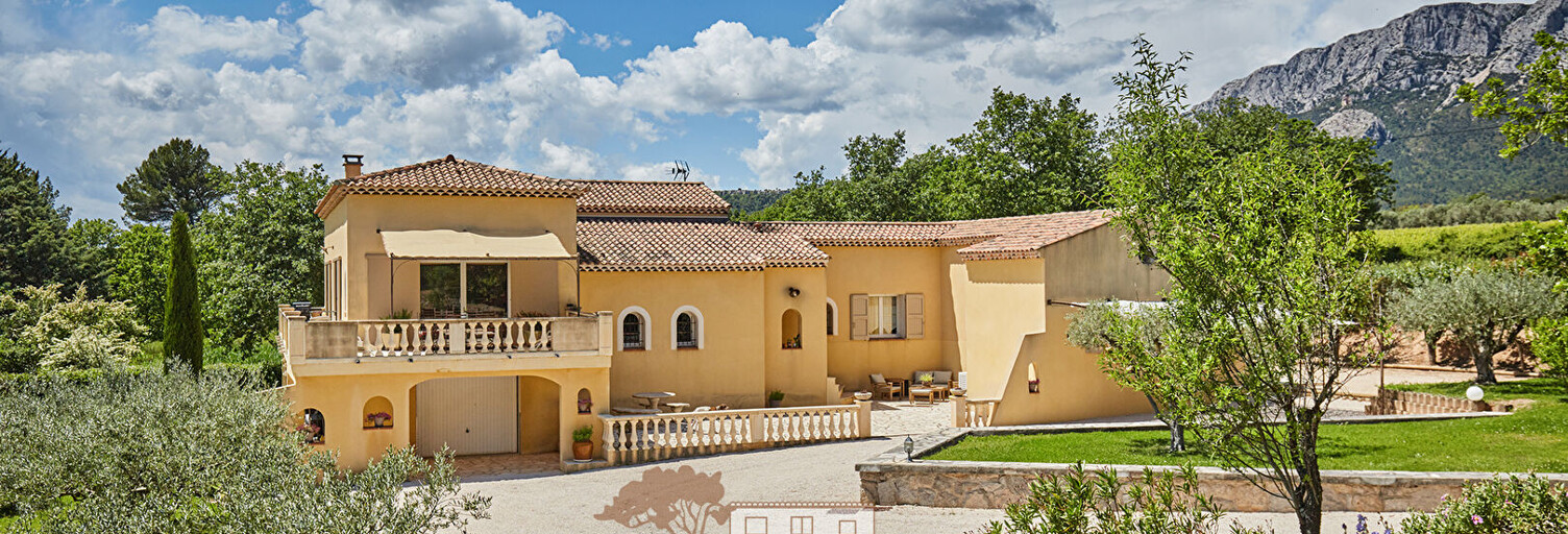 Maison 7 Pièces 220 m² à vendre à Aix-en-Provence (13100)