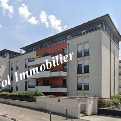 Appartement 3 pièces 745 €