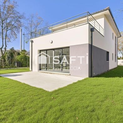 Maison 6 pièces 499000 €