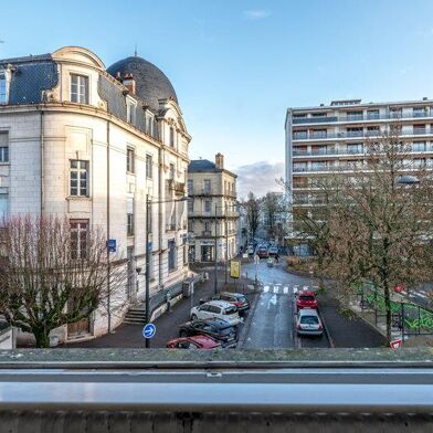 Appartement 4 pièces 176700 €