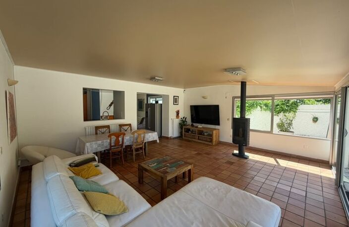 Villa de 7 pièces principales — photo 2