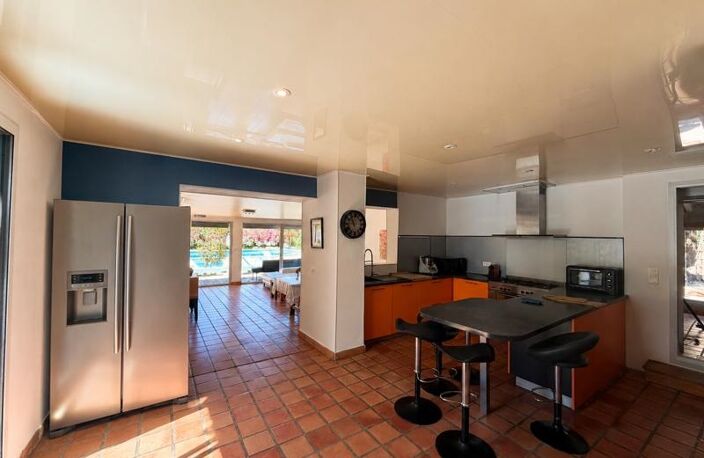 Villa de 7 pièces principales — photo 3