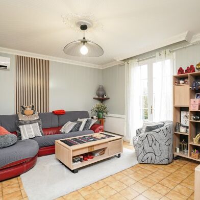 Maison 7 pièces 405405 €