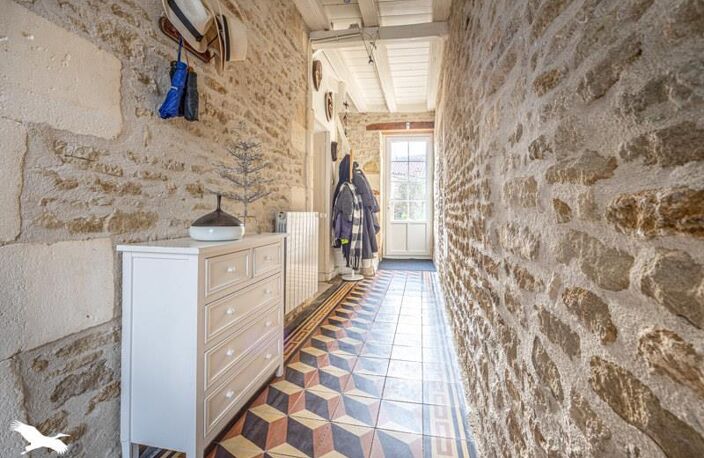 Maison de bourg de 10 pièces principales — photo 2
