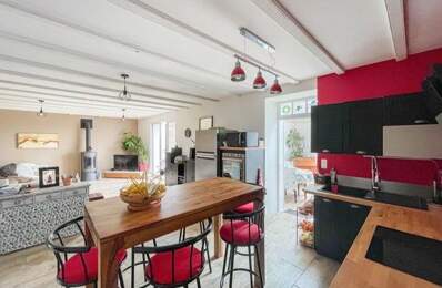Maison en pierre de 7 pièces principales — photo du bien