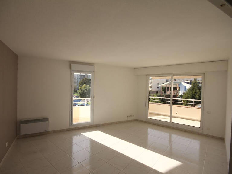 APPARTEMENT 2 PIECES DE 52 M2 MANDELIEU CENTRE — photo 1