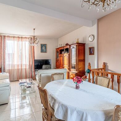 Appartement 3 pièces 337920 €