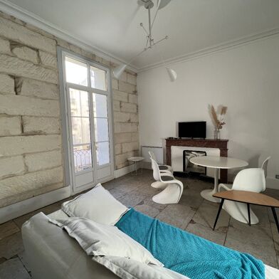 Appartement 2 pièces 922 €