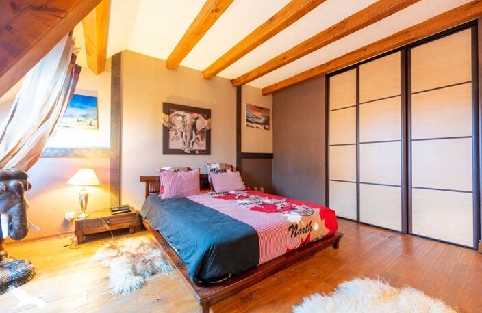 Vente maison 7 pièces 145 m² Sainte-Thorette (18500) — photo 4