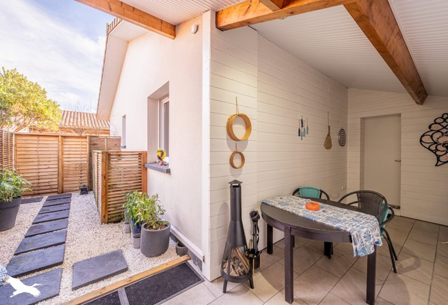 Contemporaine de 6 pièces principales — photo 1