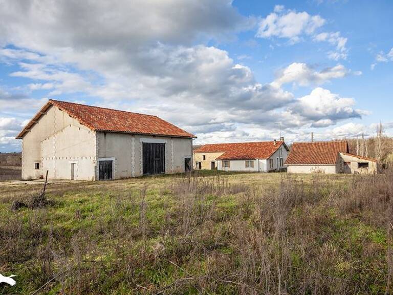 Corps de Ferme de 4 pièces principales — photo 1