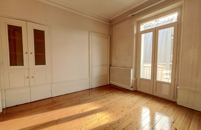 AIX-LES-BAINS - Hypercentre Appartement T4 de 106m2 — photo 5
