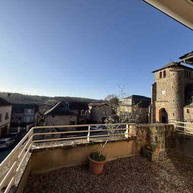 Appartement 4 pièces 830 €