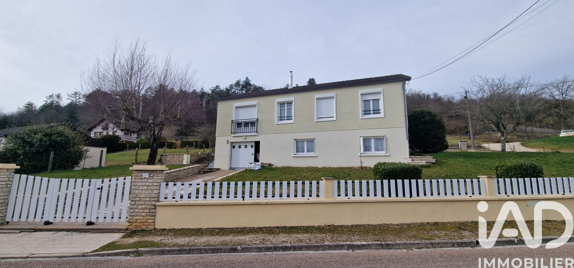 Ancy-Le-Franc - 107m² - 5p. - 3ch.
