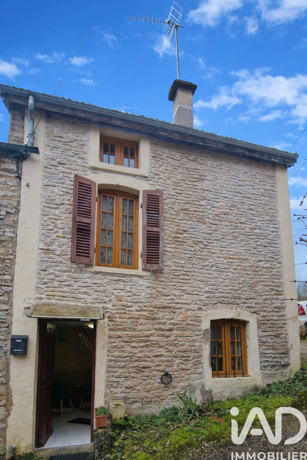 Aisy-Sur-Armancon - 35m² - 3p. - 2ch.