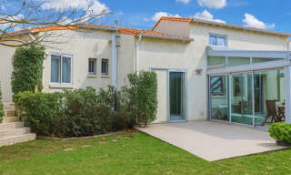 Maison 10 Pièces 205 m² à vendre à Vaux-sur-Mer (17640)