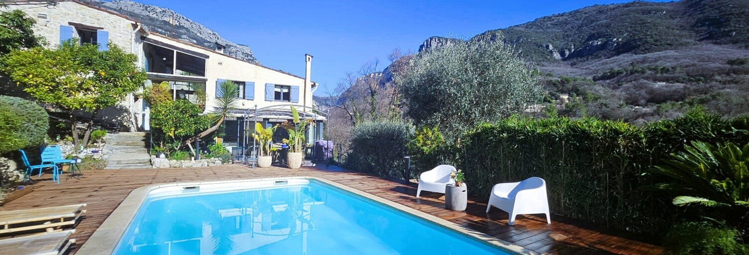 Maison 11 Pièces 200 m² à vendre à Le Bar-sur-Loup (06620)