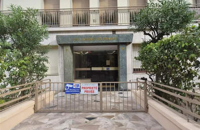 A LOUER LOCAL PROFESSIONEL NICE LIBERATION — photo du bien
