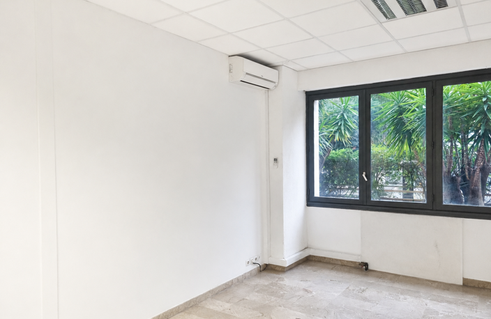 A LOUER LOCAL PROFESSIONEL NICE LIBERATION — photo 4