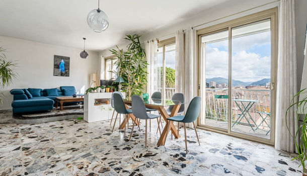 Villa / Maison 8 pièces  à vendre Aubagne 13400