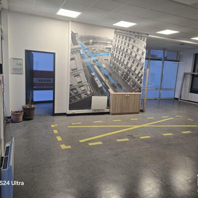 Commerce  500000 €